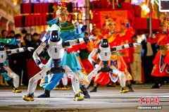 （新春见闻）厦门中山路：人机共舞贺新春 科技焕活两岸共同记忆